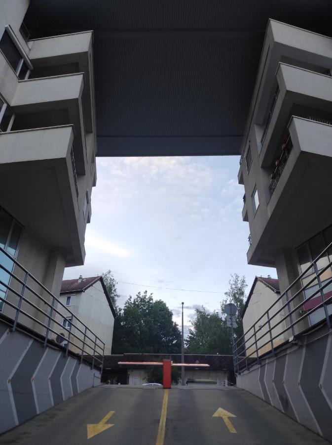 Macropolis Apartments Miskolc Ngoại thất bức ảnh