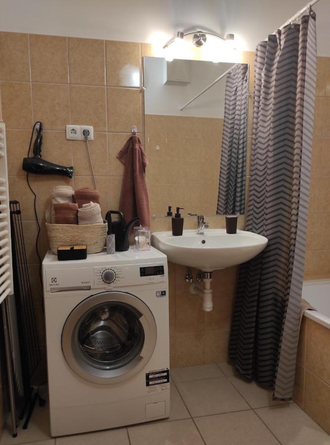 Macropolis Apartments Miskolc Ngoại thất bức ảnh