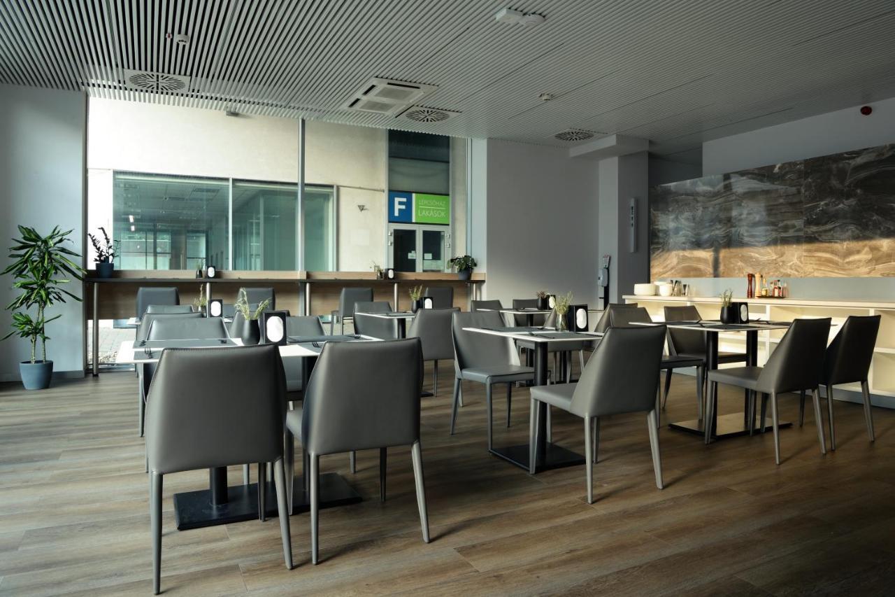 Macropolis Apartments Miskolc Ngoại thất bức ảnh