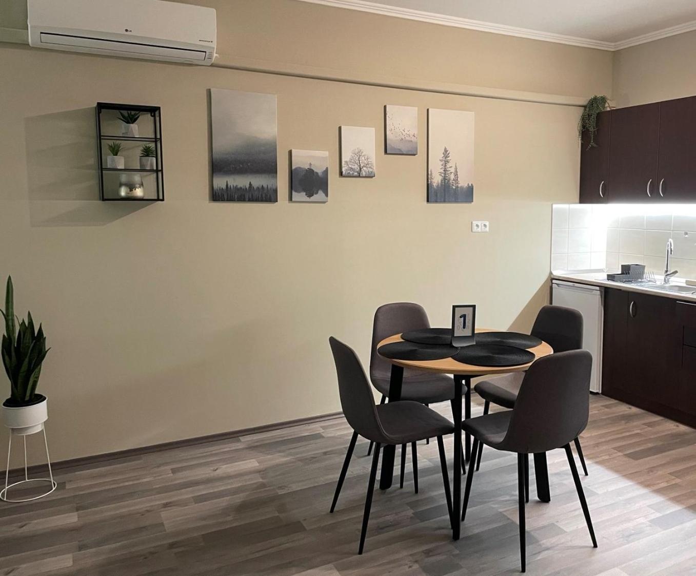 Macropolis Apartments Miskolc Phòng bức ảnh