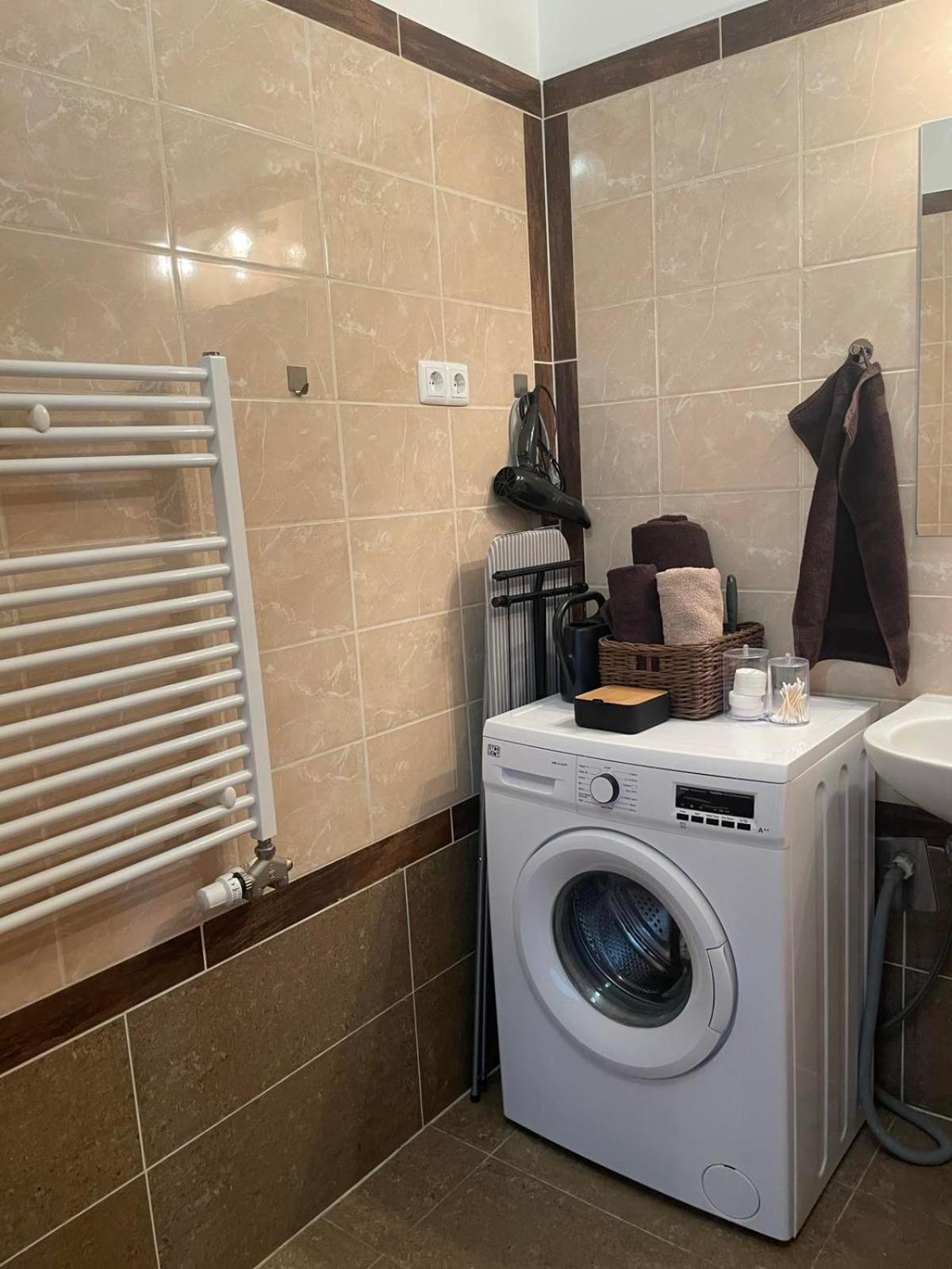 Macropolis Apartments Miskolc Phòng bức ảnh